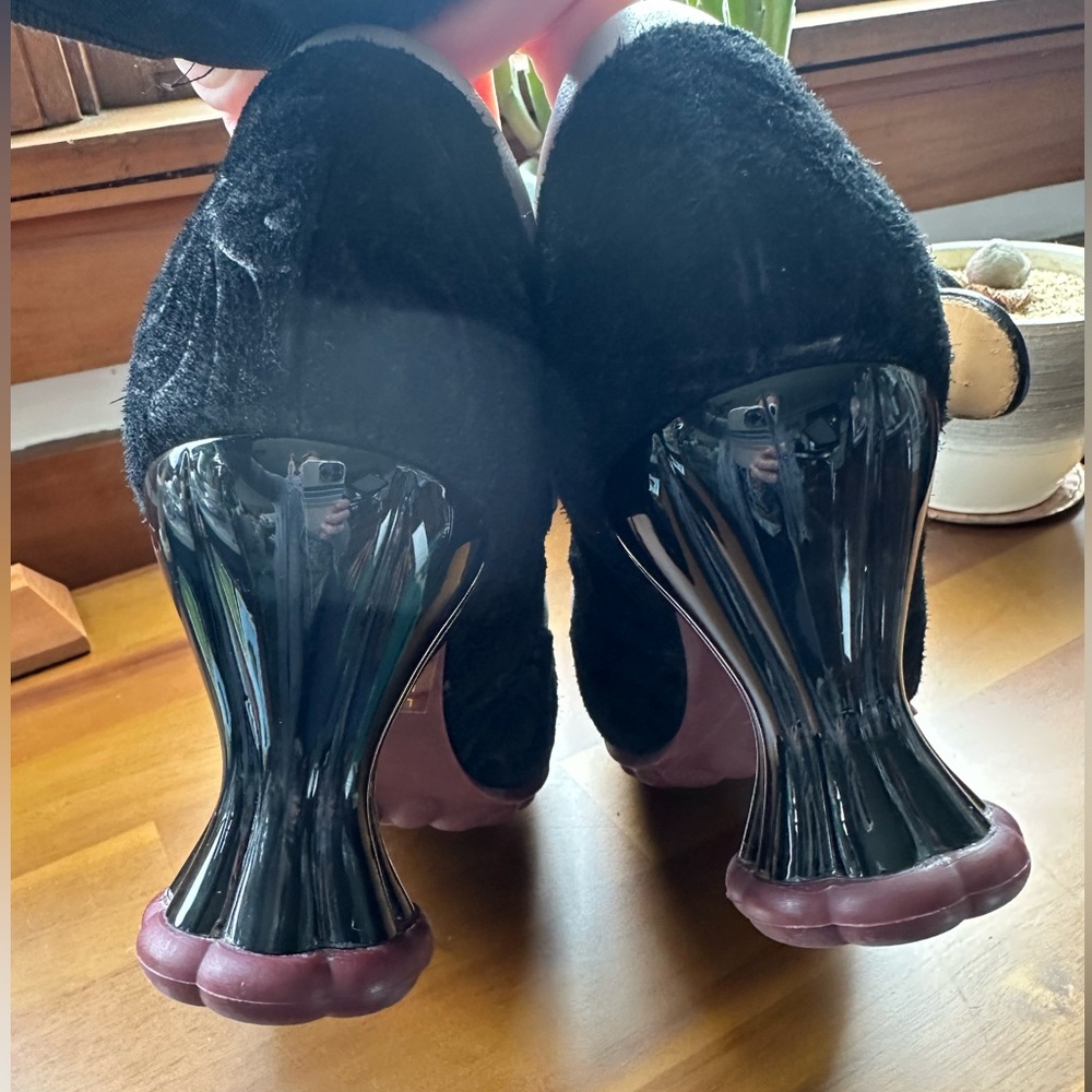 Fluevog NEARLY NEW Cosmos Ceres black suede and beige padded Mary Jane heel- 9.5 - Picture 7 of 16